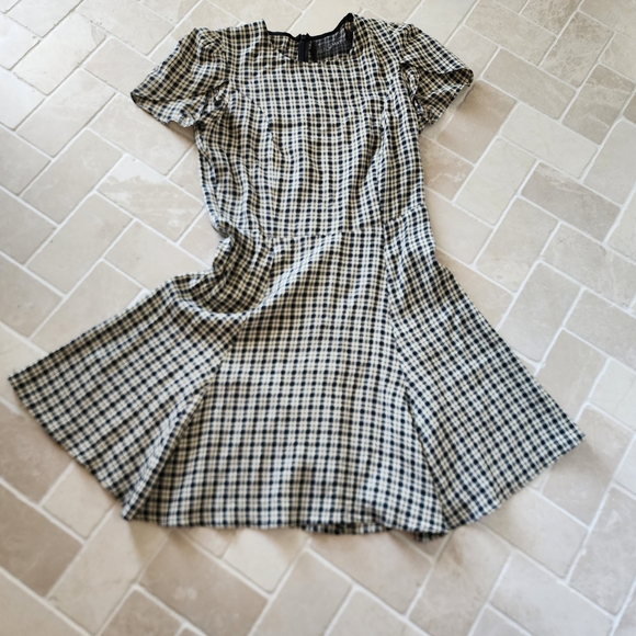 Reformation Plaid Dress With Petal Short Sleeves Small - Picture 3 of 11